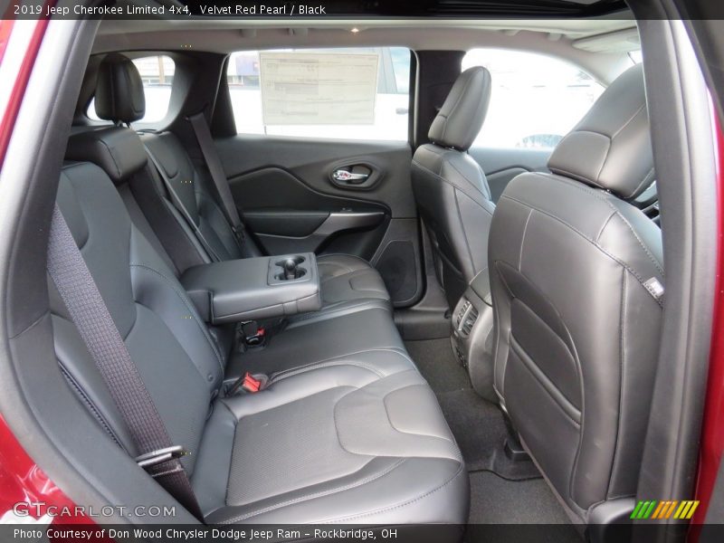 Velvet Red Pearl / Black 2019 Jeep Cherokee Limited 4x4