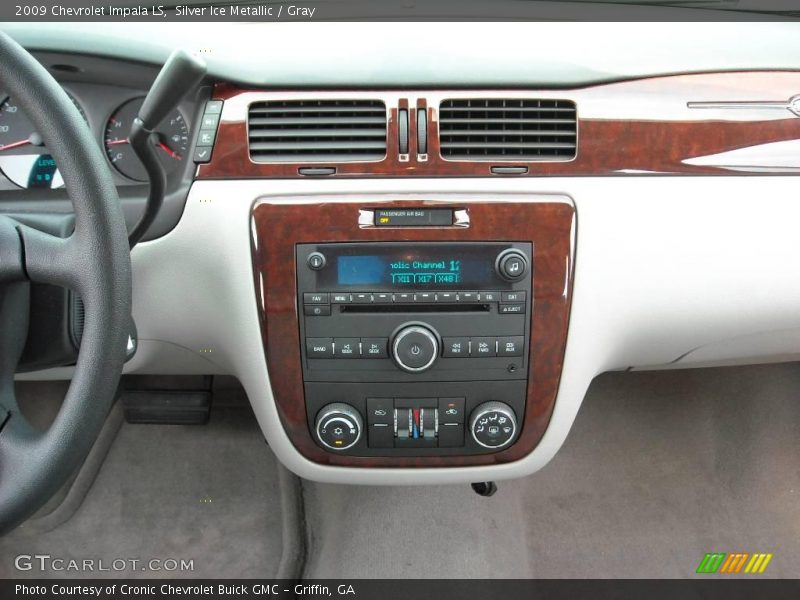 Silver Ice Metallic / Gray 2009 Chevrolet Impala LS
