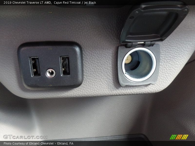 Cajun Red Tintcoat / Jet Black 2019 Chevrolet Traverse LT AWD