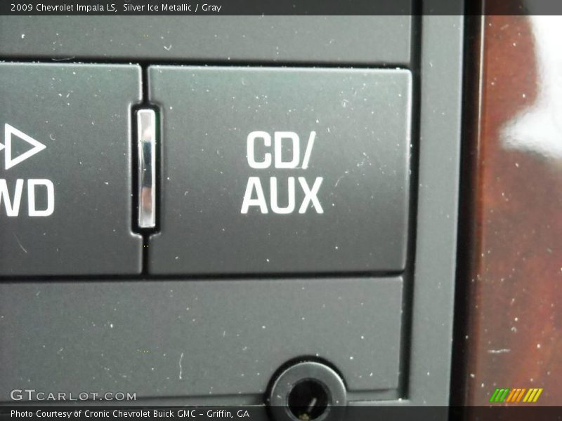 Silver Ice Metallic / Gray 2009 Chevrolet Impala LS