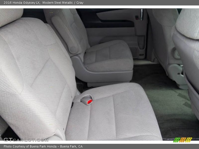 Modern Steel Metallic / Gray 2016 Honda Odyssey LX