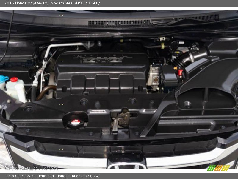 Modern Steel Metallic / Gray 2016 Honda Odyssey LX