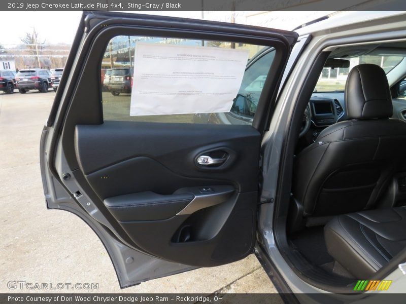 Sting-Gray / Black 2019 Jeep Cherokee Latitude Plus 4x4