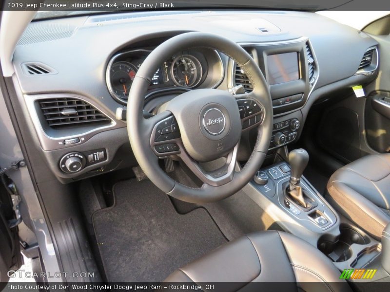 Sting-Gray / Black 2019 Jeep Cherokee Latitude Plus 4x4