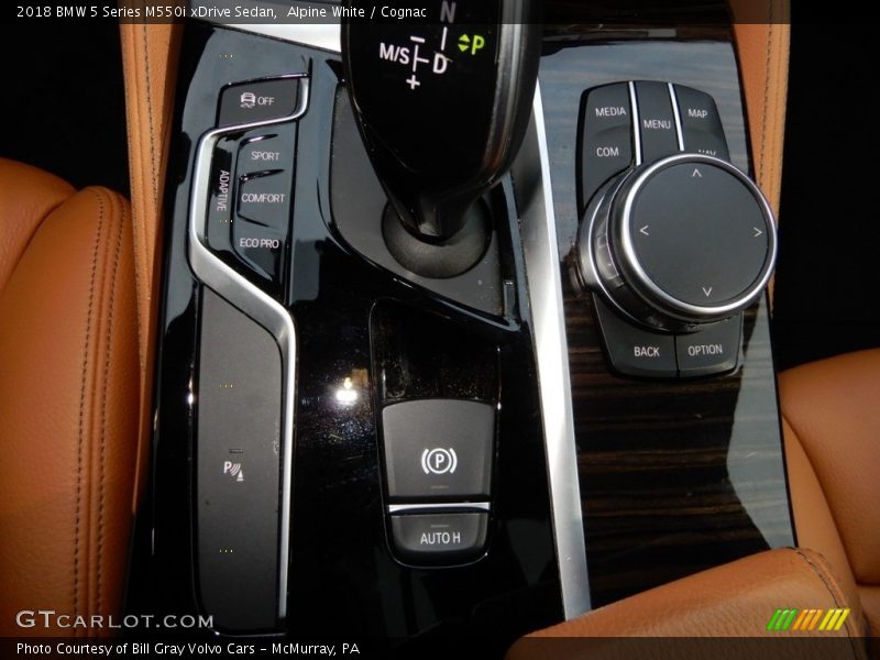 Alpine White / Cognac 2018 BMW 5 Series M550i xDrive Sedan