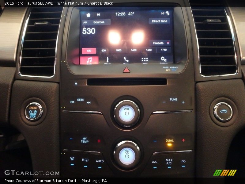 White Platinum / Charcoal Black 2019 Ford Taurus SEL AWD