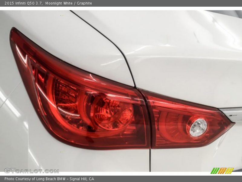 Moonlight White / Graphite 2015 Infiniti Q50 3.7