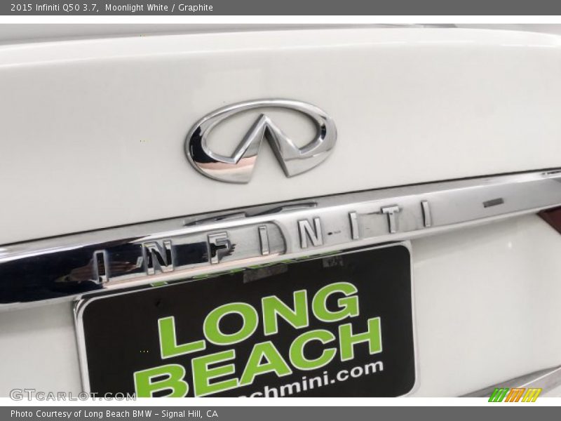 Moonlight White / Graphite 2015 Infiniti Q50 3.7