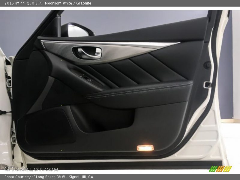 Moonlight White / Graphite 2015 Infiniti Q50 3.7