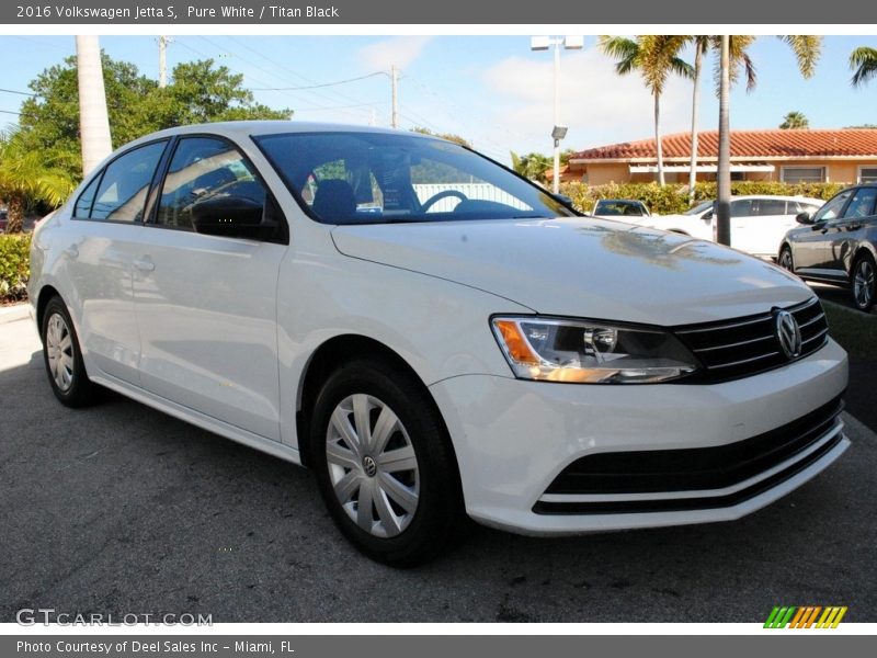 Pure White / Titan Black 2016 Volkswagen Jetta S