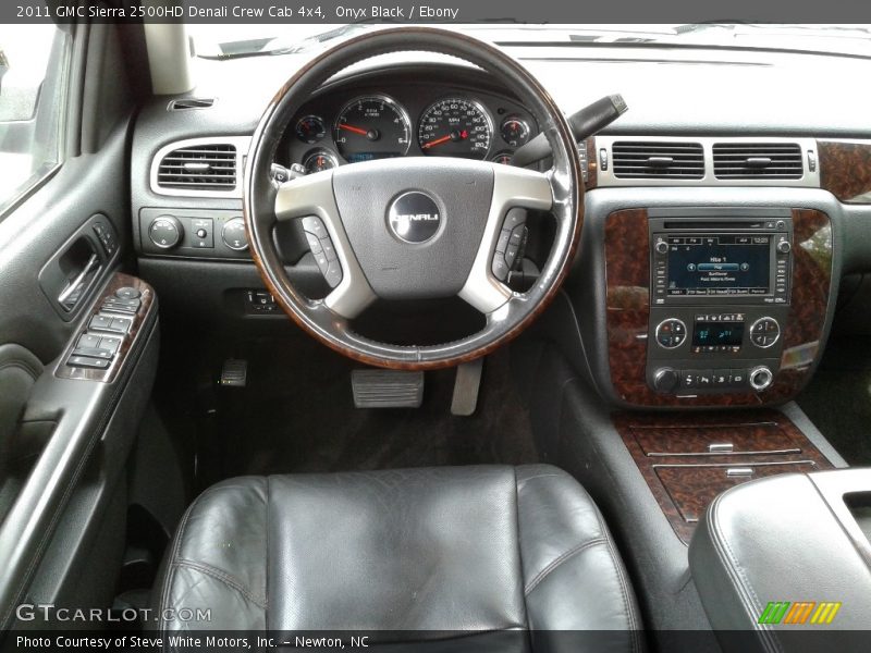 Onyx Black / Ebony 2011 GMC Sierra 2500HD Denali Crew Cab 4x4