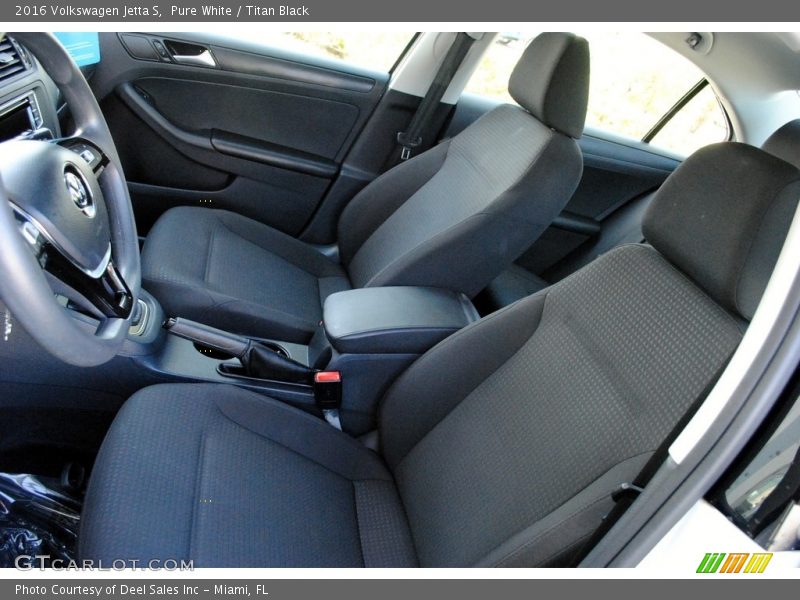 Pure White / Titan Black 2016 Volkswagen Jetta S