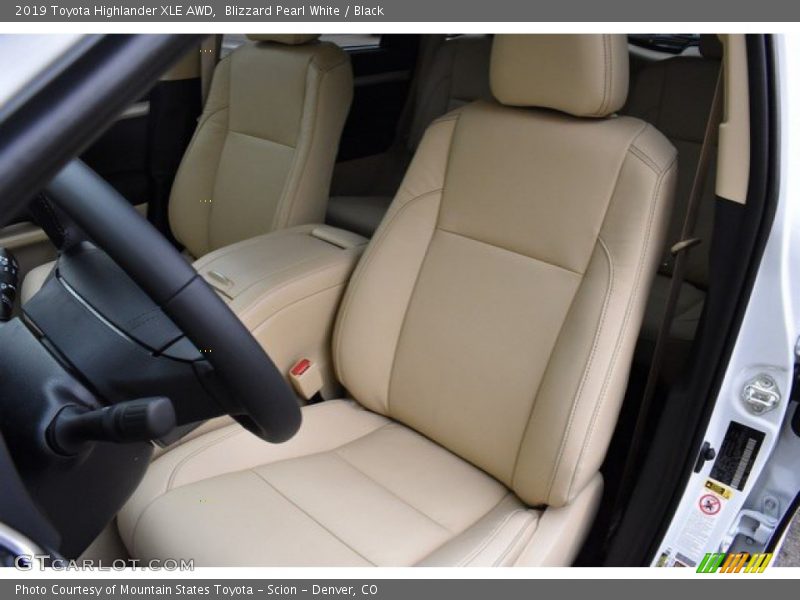 Blizzard Pearl White / Black 2019 Toyota Highlander XLE AWD