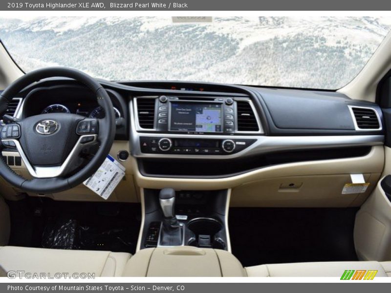 Blizzard Pearl White / Black 2019 Toyota Highlander XLE AWD
