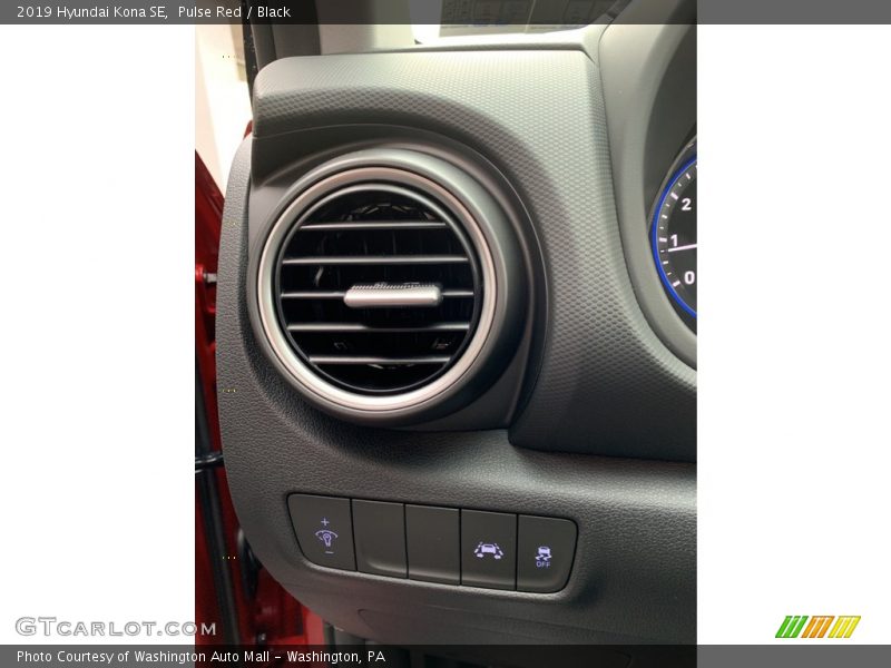 Pulse Red / Black 2019 Hyundai Kona SE