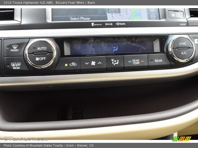 Blizzard Pearl White / Black 2019 Toyota Highlander XLE AWD