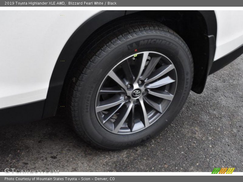 Blizzard Pearl White / Black 2019 Toyota Highlander XLE AWD