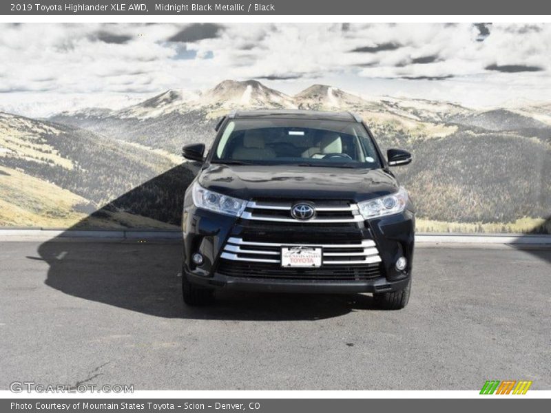 Midnight Black Metallic / Black 2019 Toyota Highlander XLE AWD