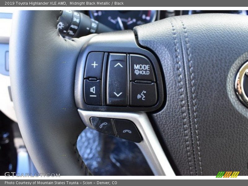 Midnight Black Metallic / Black 2019 Toyota Highlander XLE AWD