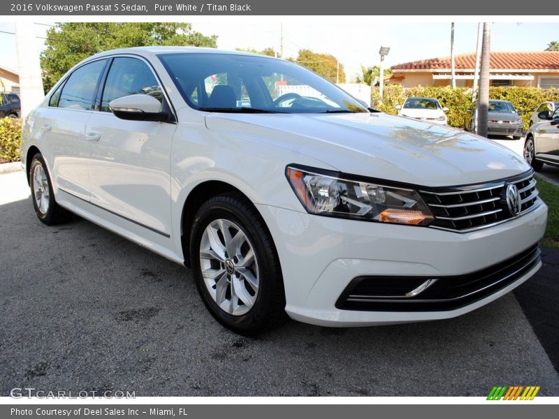 Pure White / Titan Black 2016 Volkswagen Passat S Sedan