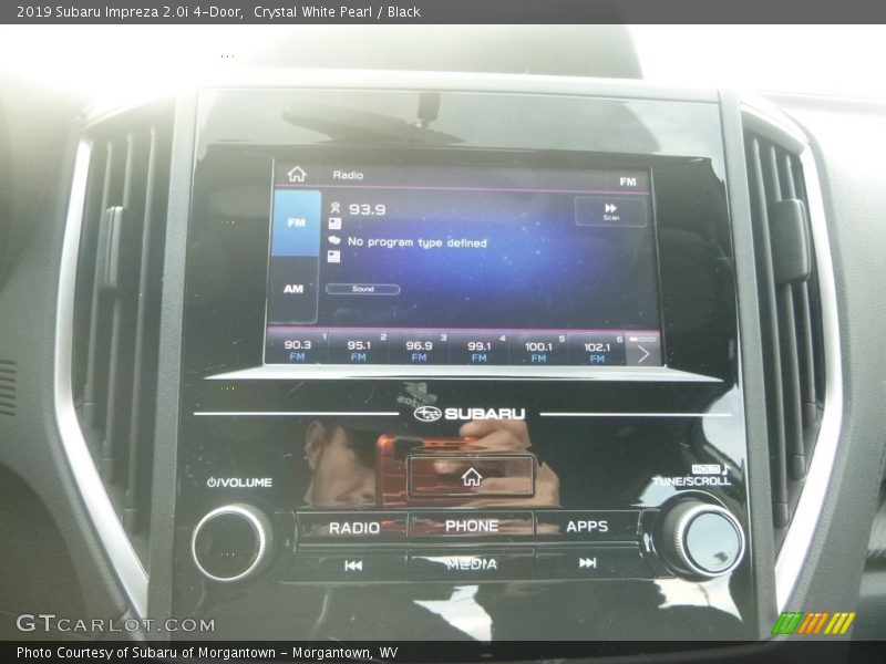 Crystal White Pearl / Black 2019 Subaru Impreza 2.0i 4-Door