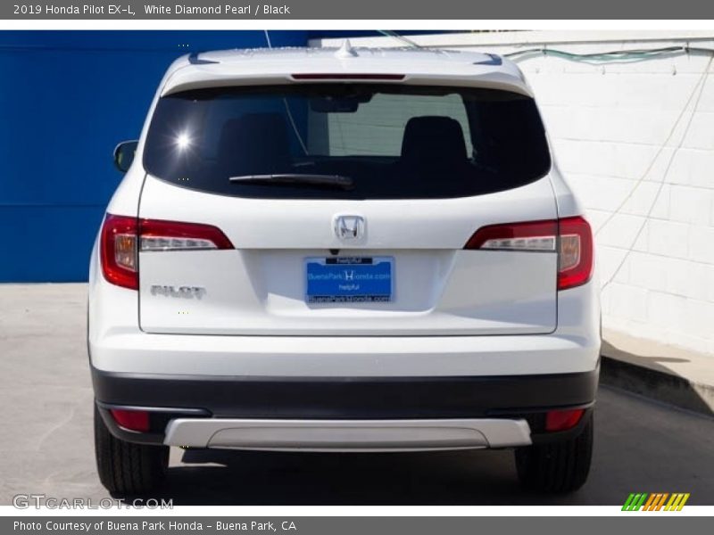 White Diamond Pearl / Black 2019 Honda Pilot EX-L