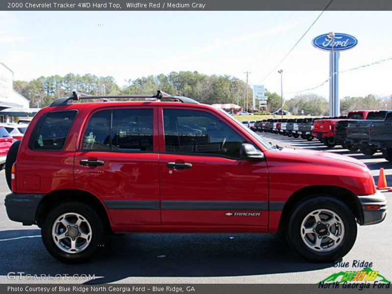 Wildfire Red / Medium Gray 2000 Chevrolet Tracker 4WD Hard Top