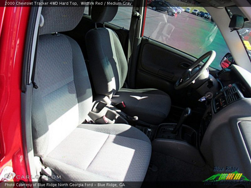 Wildfire Red / Medium Gray 2000 Chevrolet Tracker 4WD Hard Top