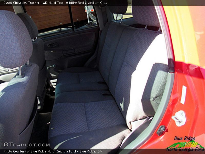 Wildfire Red / Medium Gray 2000 Chevrolet Tracker 4WD Hard Top