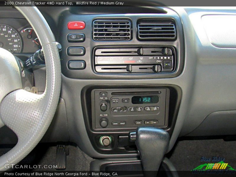 Wildfire Red / Medium Gray 2000 Chevrolet Tracker 4WD Hard Top