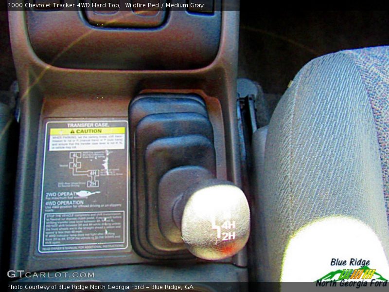Wildfire Red / Medium Gray 2000 Chevrolet Tracker 4WD Hard Top