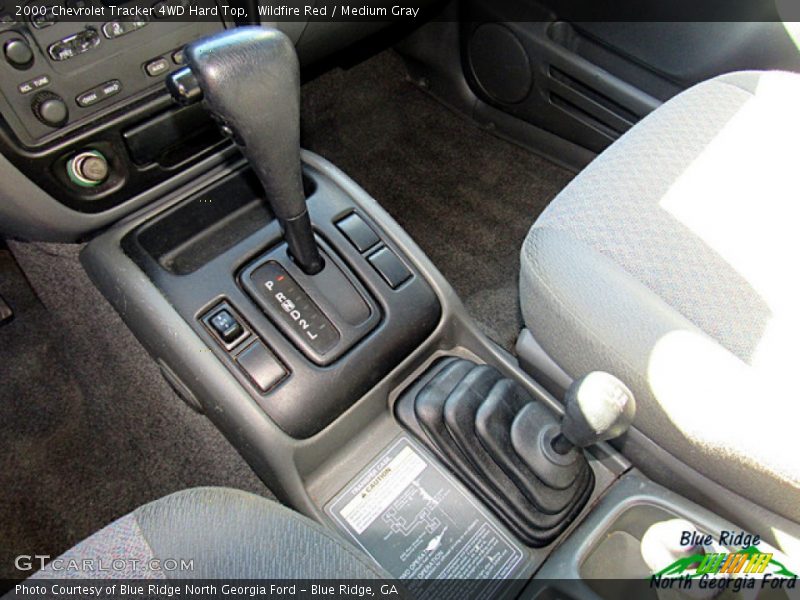 Wildfire Red / Medium Gray 2000 Chevrolet Tracker 4WD Hard Top