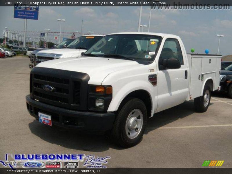 Oxford White / Medium Stone 2008 Ford F250 Super Duty XL Regular Cab Chassis Utility Truck