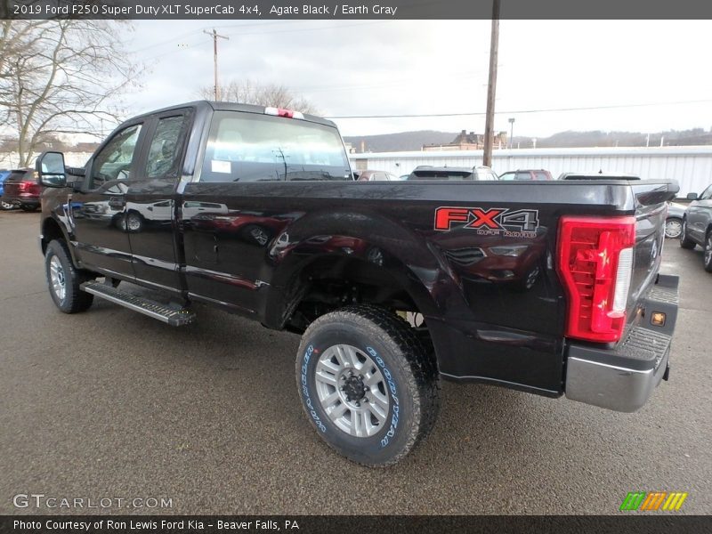Agate Black / Earth Gray 2019 Ford F250 Super Duty XLT SuperCab 4x4
