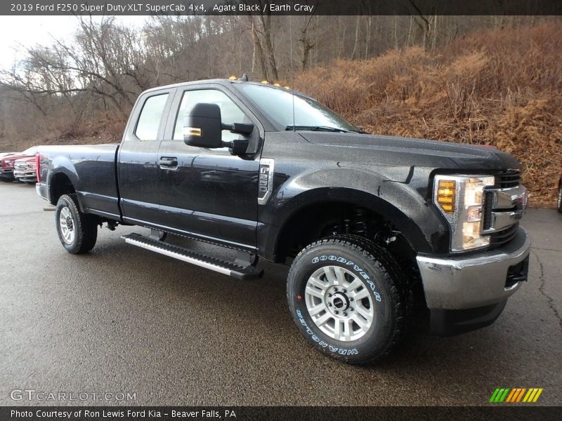 Agate Black / Earth Gray 2019 Ford F250 Super Duty XLT SuperCab 4x4