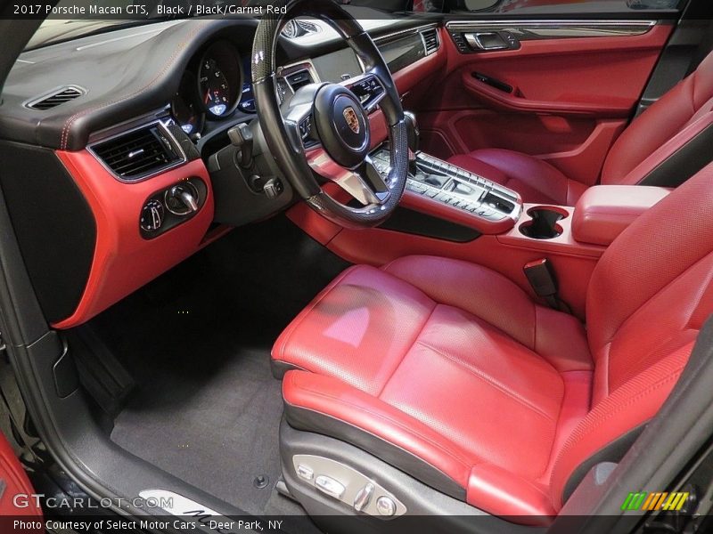 Black / Black/Garnet Red 2017 Porsche Macan GTS