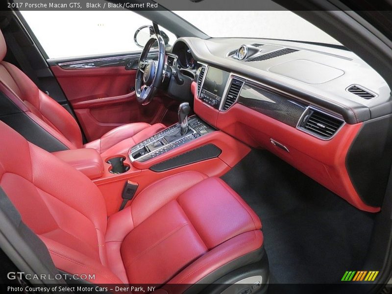 Black / Black/Garnet Red 2017 Porsche Macan GTS