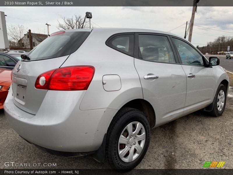 Silver Ice / Black 2010 Nissan Rogue SL