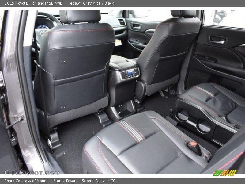 Predawn Gray Mica / Black 2019 Toyota Highlander SE AWD