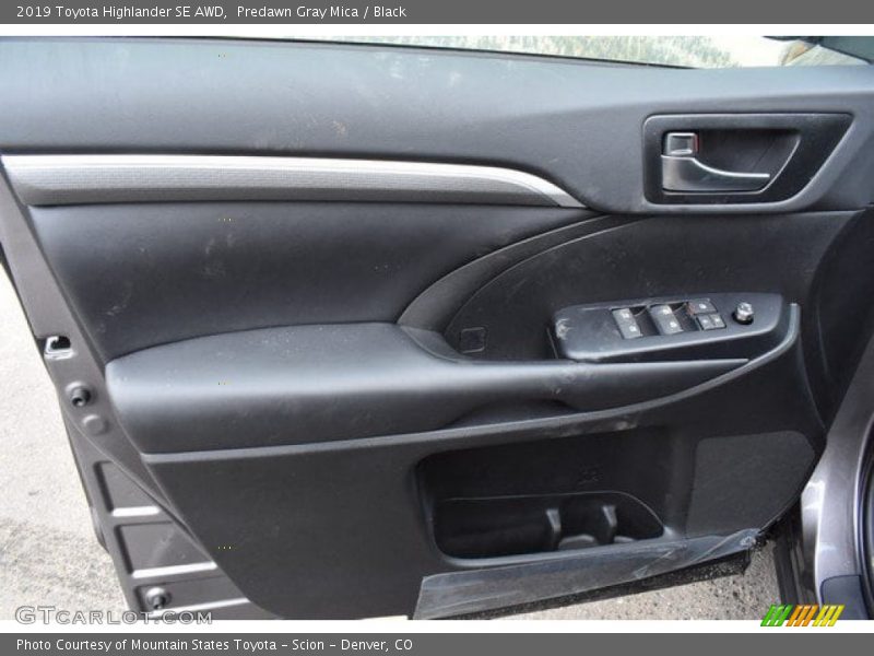 Predawn Gray Mica / Black 2019 Toyota Highlander SE AWD