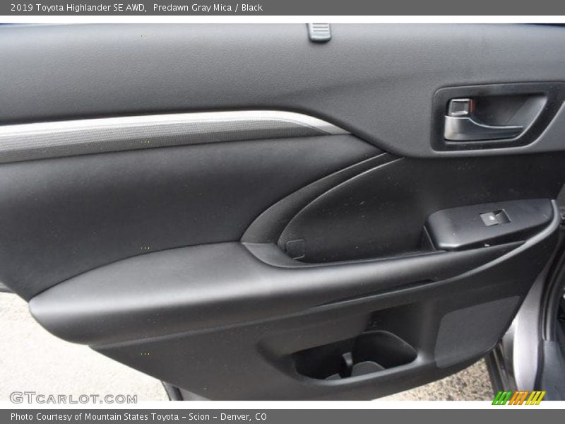 Predawn Gray Mica / Black 2019 Toyota Highlander SE AWD