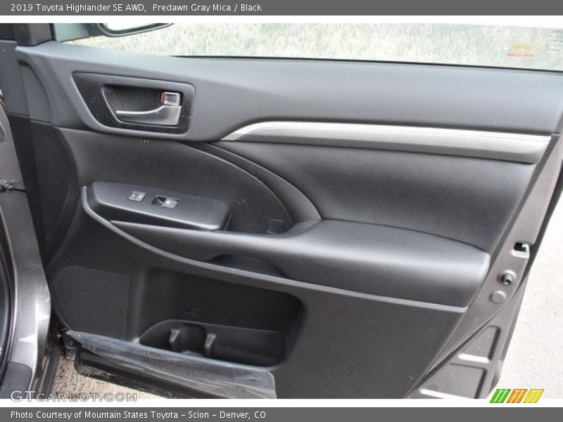 Predawn Gray Mica / Black 2019 Toyota Highlander SE AWD