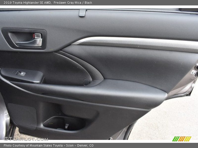 Predawn Gray Mica / Black 2019 Toyota Highlander SE AWD