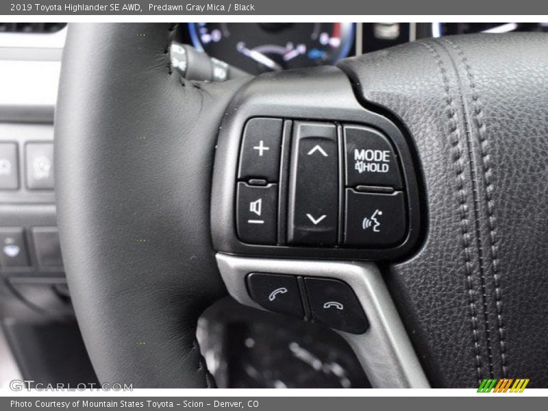 Predawn Gray Mica / Black 2019 Toyota Highlander SE AWD