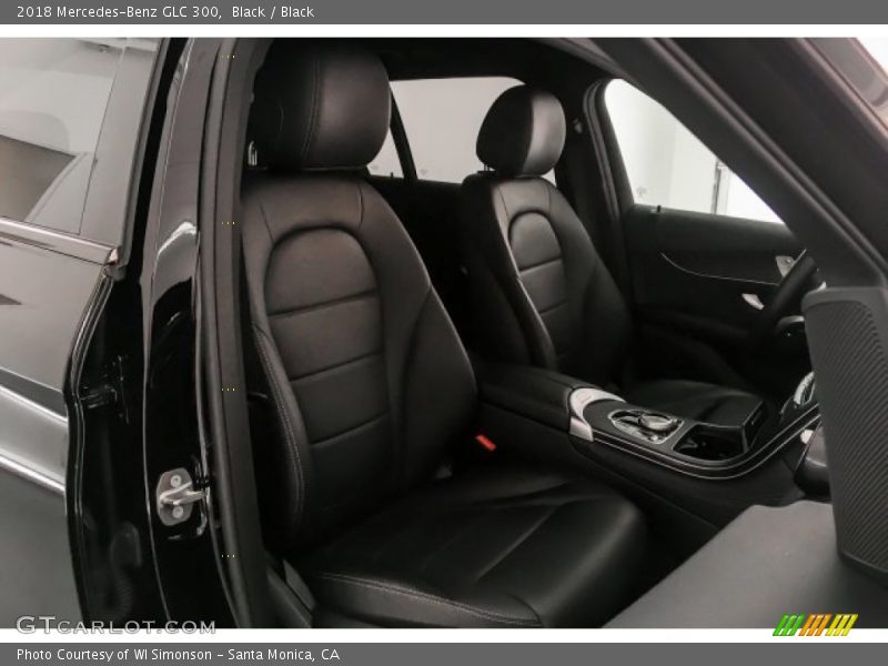 Black / Black 2018 Mercedes-Benz GLC 300