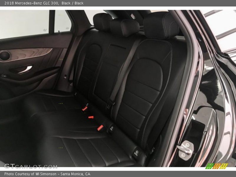 Black / Black 2018 Mercedes-Benz GLC 300