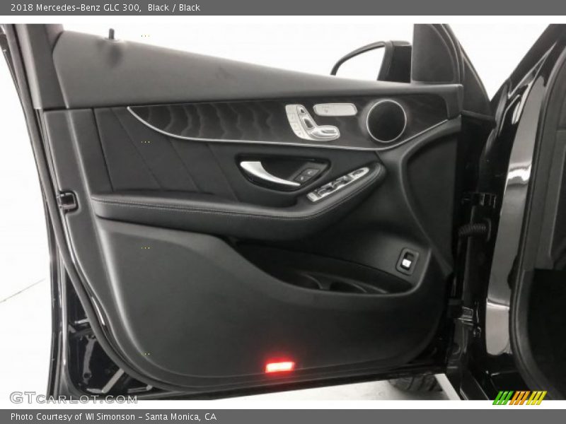 Black / Black 2018 Mercedes-Benz GLC 300