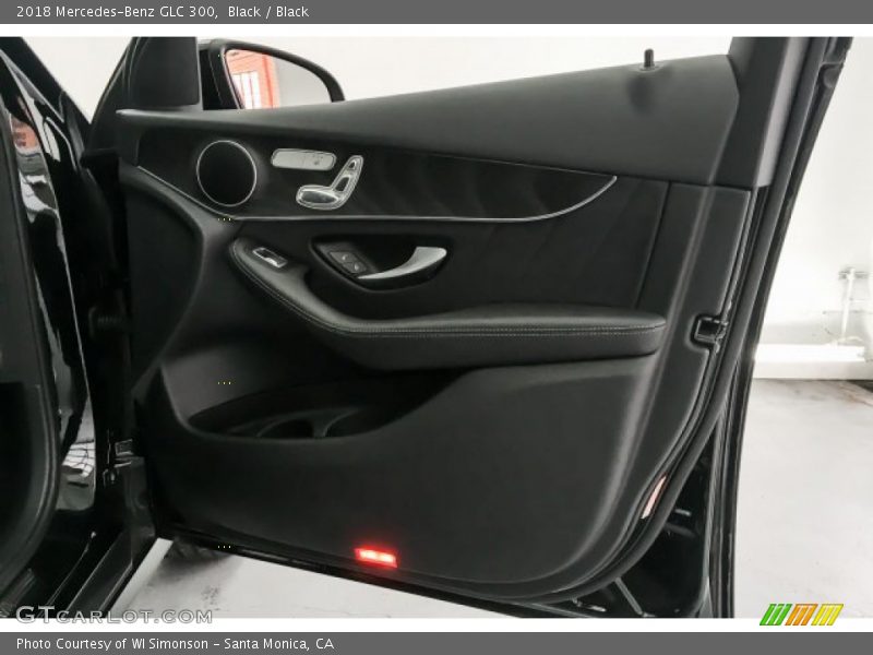 Black / Black 2018 Mercedes-Benz GLC 300