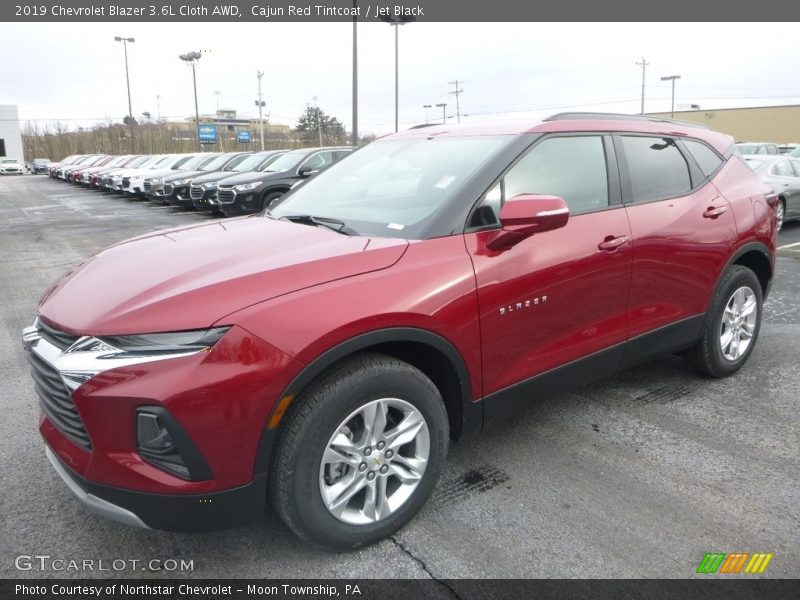 Front 3/4 View of 2019 Blazer 3.6L Cloth AWD