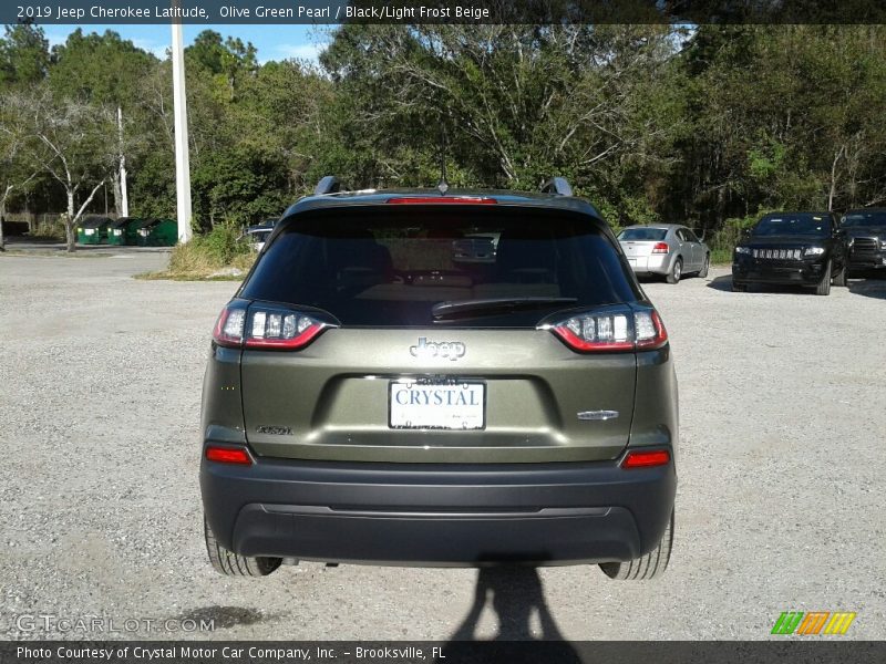 Olive Green Pearl / Black/Light Frost Beige 2019 Jeep Cherokee Latitude